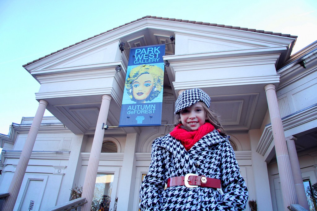 Autumn in front of Gallery with Barbie Marilyn