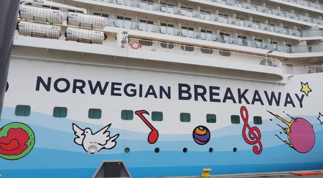 From @svensenfoto: Norwegian Breakaway cruise ship art