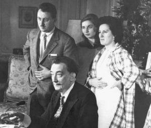 Dalí with the Albaretto family at his house in Torino (Photo credit: Eduard Fornés)